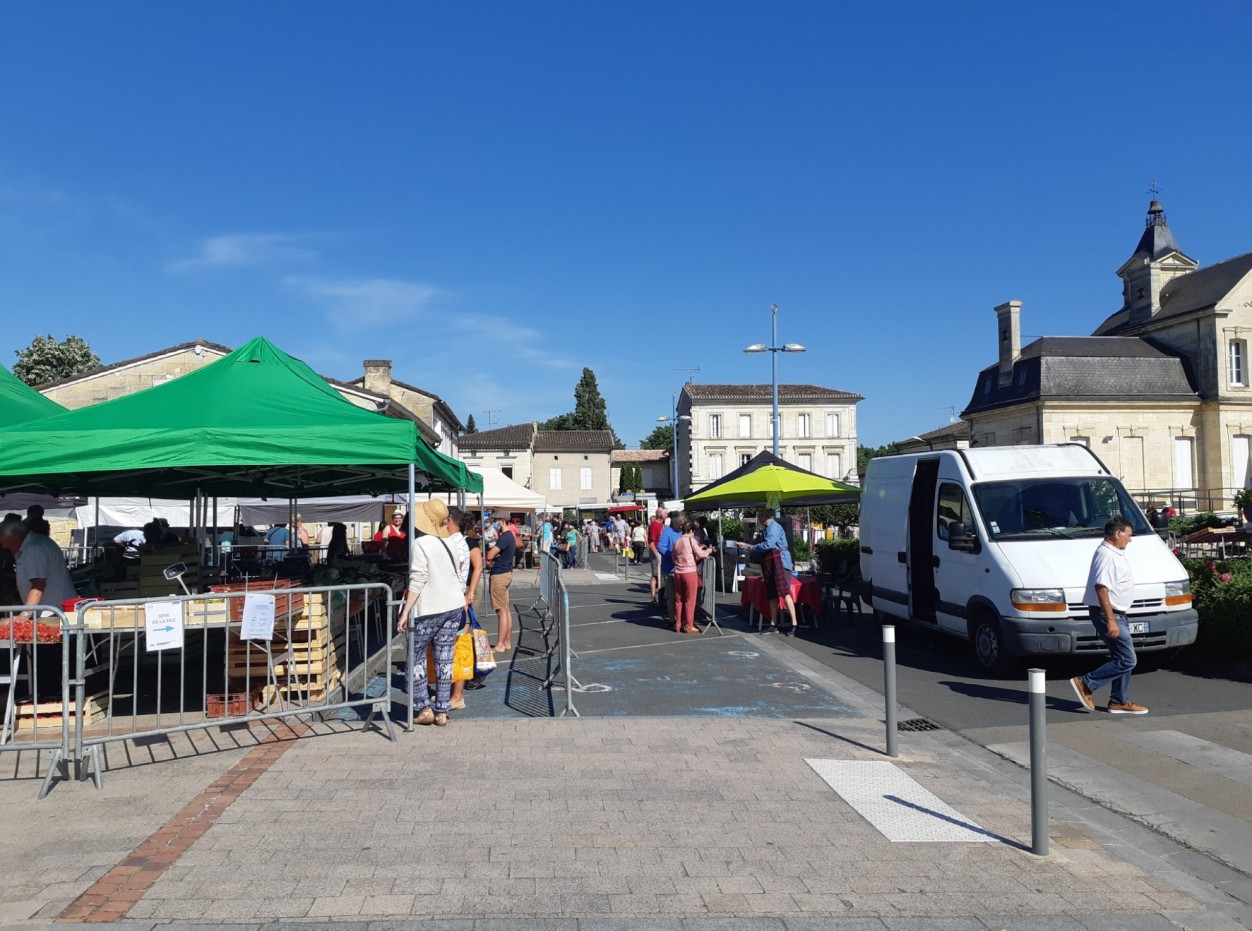 Marché de Saint denis de pile